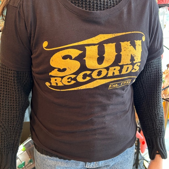 Women’s 2X Sun Records Black T-Shirt with Yellow Logo - Picture 7 of 7